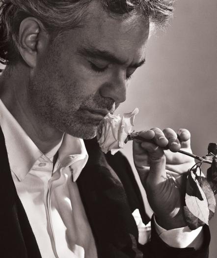 Andrea Bocelli Live In Central Park, The Tenor's Free Concert With The New York Philharmonic, Airs On Great Performances On December 2, 2011