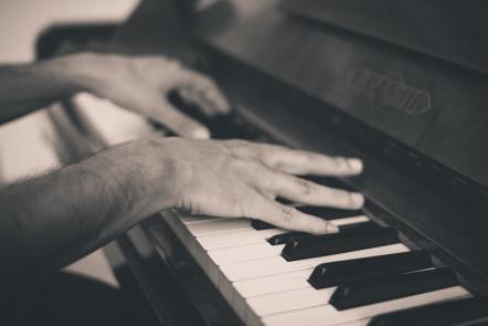 Top 8 Beautiful Piano Ballads You Need To Listen To This Autumn