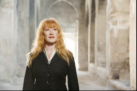 Loreena McKennitt Set To Perform A Midwinter Night's Music At A Concert Of Carols And Tales