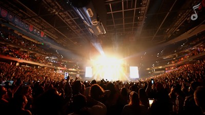 Latin Music Icon Romeo Santos Delights Full-Capacity Crowd At Amalie Arena