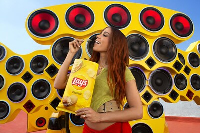 Lay's And Global Superstar Anitta Celebrate Joy Of Latino Community And Invite Fans To Stay Golden
