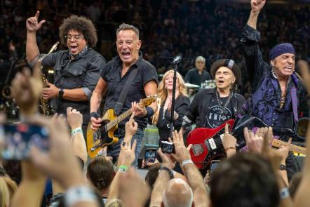 Bruce Springsteen & The E Street Band Wrap First US Run In Seven Years With 27-Song, Three-Hour New Jersey Homecoming