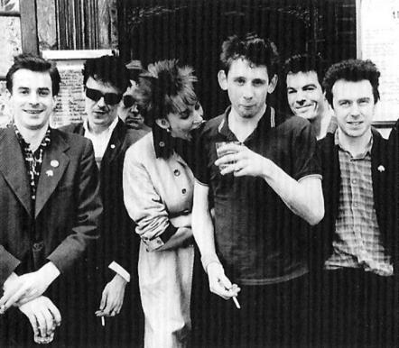 Pogues & Kirsty MacColl Lead Ireland Top 20 with 'Fairytale Of New York' 