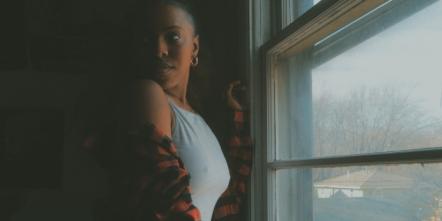 Rising R&B Star Re Alissa Releases New EP 'Falling'