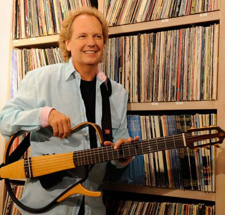 Legendary Guitarist Lee Ritenour Announces Second Annual Yamaha 6 String Theory Guitar Competition