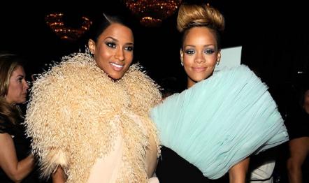 Rihanna And Ciara Battle In Twitter Fight