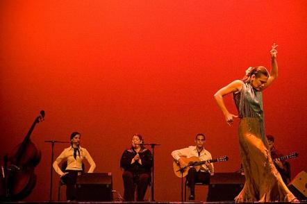 Las Guitarras De Espa&#961;a Presents Flamenco Collaborations Series
