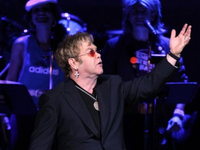 Elton John & Other Pop Stars Take Over Vegas!