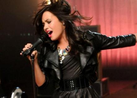 Demi Lovato Announces Summer 2012 Tour