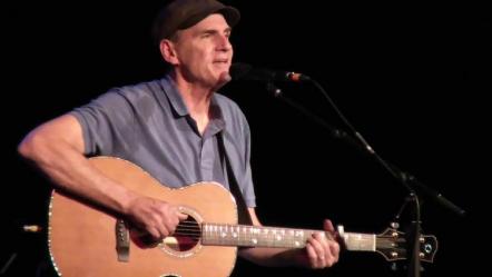 James Taylor Announces Free Video Guitar Lesson of "Fire and Rain"