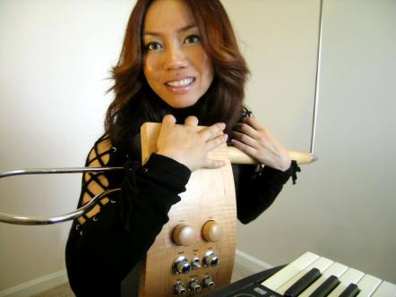 Aussie-Born Singapore Recording Artist/thereminist Shueh-li Ong Plays In Nashville
