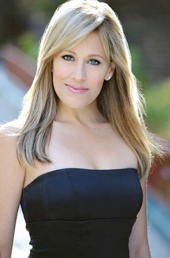 Singer/Songwriter And WWE Personality Lilian Garcia To Be The Featured Performer At Halftime Of Jets Vs. 49'ers Game