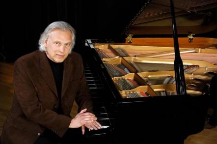 David Lanz Re-envisions His 1988 Classic Cristofori's Dream Via Solo Piano