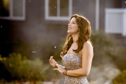 Grammy Award Winner Sarah McLachlan Releases New Christmas Song "Find Your Voice"