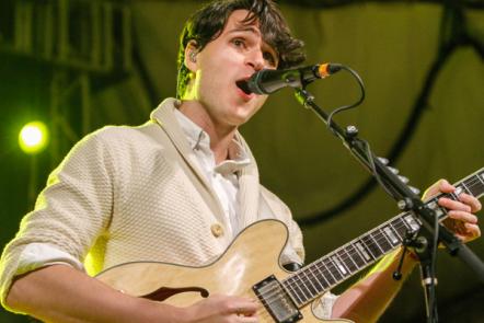 Vampire Weekend Releases Two New Songs "Obvious Bicycle" & "Eeverlasting Arms"