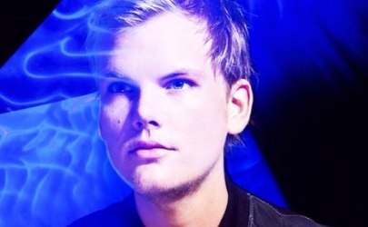 Avicii Gets Another UK No 1 Single!