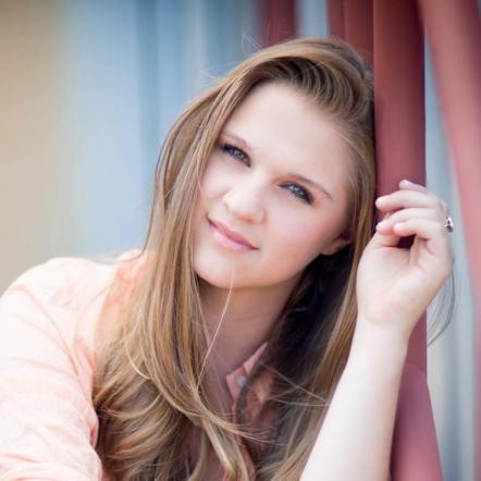 Lizzie Sider Continues Bullying Prevention Message With "Nobody Has The Power To Ruin Your Day" Texas School Tour