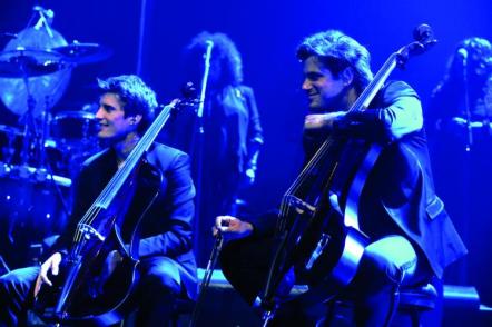 2CELLOS Makes U.S. Orchestral Debut With The Kentucky Symphony November 2, 2013