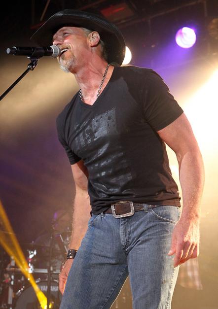 Trace Adkins To Perform On Fox & Friends, National Anthem At Fenway Park And Adds Vocal Duo To Touring Band