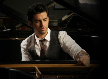 Acclaimed Jazz Singer, Pianist And Songwriter Tony Desare Joins Yamaha Piano Artist Roster
