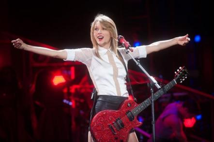 Taylor Swift Breaks Shanghai Record Selling Out The Mercedes-Benz Arena In One Minute!