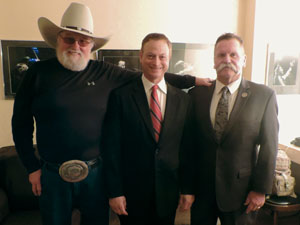 Charlie Daniels And Gary Sinise Bring Holiday Honors To The Troops