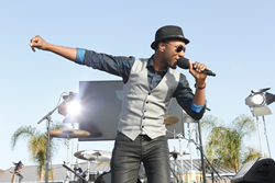 Grammy-Nominated Aloe Blacc Plays Concert For Starkey Hearing Foundation's Video Contest Winners