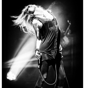 Taylor Momsen - The New Queen Of Rock!