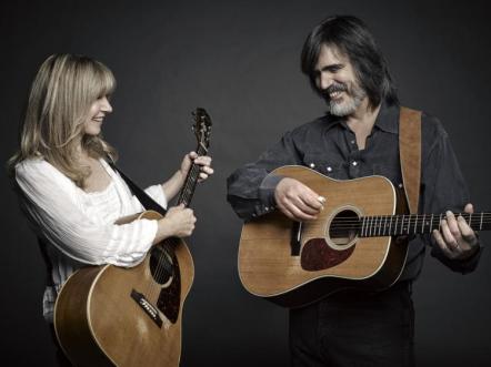 "Transcendent" (Emmylou) Larry Campbell And Teresa Williams Announce Headlining Tour + Two-Month Run With Jackson Browne