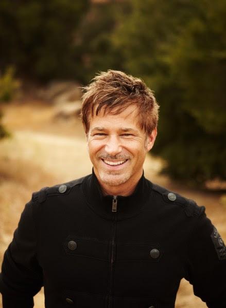 Paul Baloche Offers Christmas Gift, Free Digital Songbook Download Of Christmas Worship Vol. 1 & 2