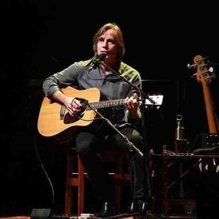 Jackson Browne Announces 2016 US Summer Tour Dates