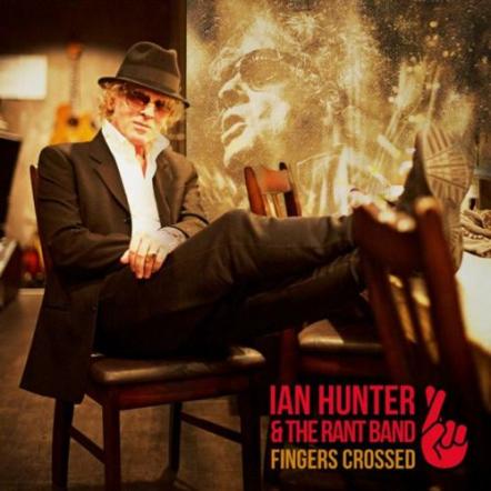 Mott The Hoople Legend Ian Hunter Releases 30-Disc Anthology Box Set Stranded In Reality