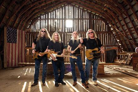 The Kentucky Headhunters Premiere Video For "God Loves A Rolling Stone" On Taste Of Country