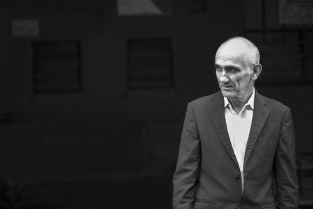 Paul Kelly's Video "Firewood & Candles" From New Album Premieres At Yahoo! Music