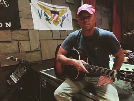 Kenny Chesney Is Helping Victims Of Hurricane Irma