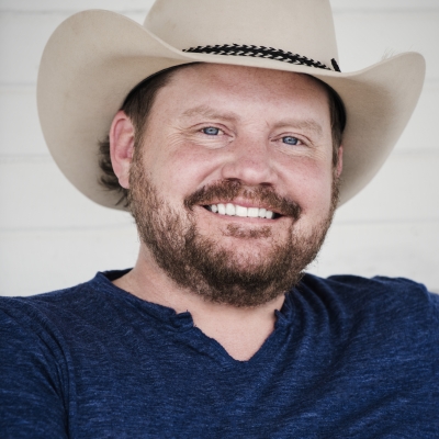 Randy Rogers Receives Texas State University's "Young Alumni Rising Star Award"