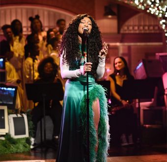 Watch SZA Perform "Love Galore" And "The Weekend" On "SNL"