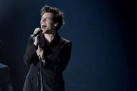 Harry Styles Debuts Two New Songs On World Tour!