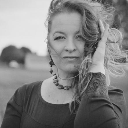 Ellen Starski Releases New Album 'The Days When Peonies Prayed For The Ants' On May 11, 2018