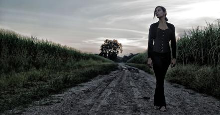 Rhiannon Giddens Wins Songlines Music Award For "Freedom Highway"