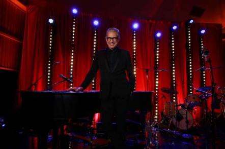 Jeff Goldblum Signs To Legendary Label Decca Records