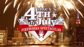 Kelly Clarkson, Ricky Martin, Blake Shelton, & More To Perform On NBC's Annual Macy's 4th Of July Fireworks Spectacular