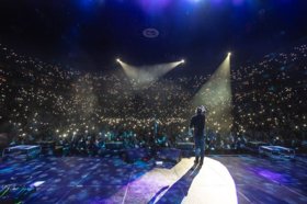 Chris Young Makes Celebratory Headlining Debut At Nashville's Bridgestone Arena