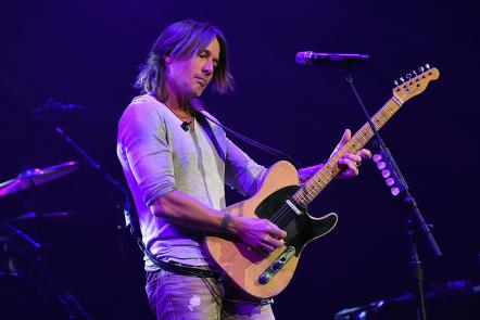Keith Urban To Headline The Entertainment For The 2019 Coors Light NHL Stadium Series