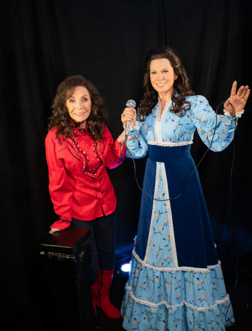 Loretta Lynn Poses With 1970s Self At Birthday Tribute Concert