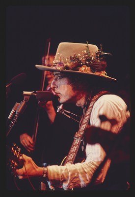 Bob Dylan - The Rolling Thunder Revue: The 1975 Live Recordings To Be Released By Columbia/ Legacy Recordings