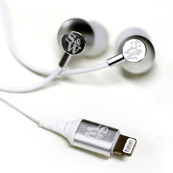 Strauss & Wagner Debuts With Audiophile-Quality Sound Isolating Earphones With Apple Mfi Certified Lightening Connection