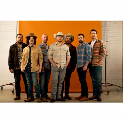 Josh Abbott Band To Release New EP "Catching Fire" On June 28, 2019