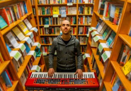 Utopia Keyboardist Glasys To Release New Single Ft. Todd Rundgren