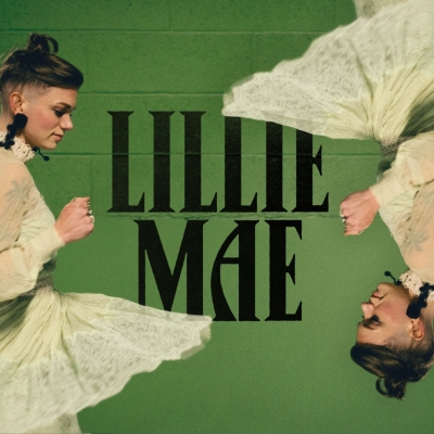 Lillie Mae Releases New Single "A Golden Year"